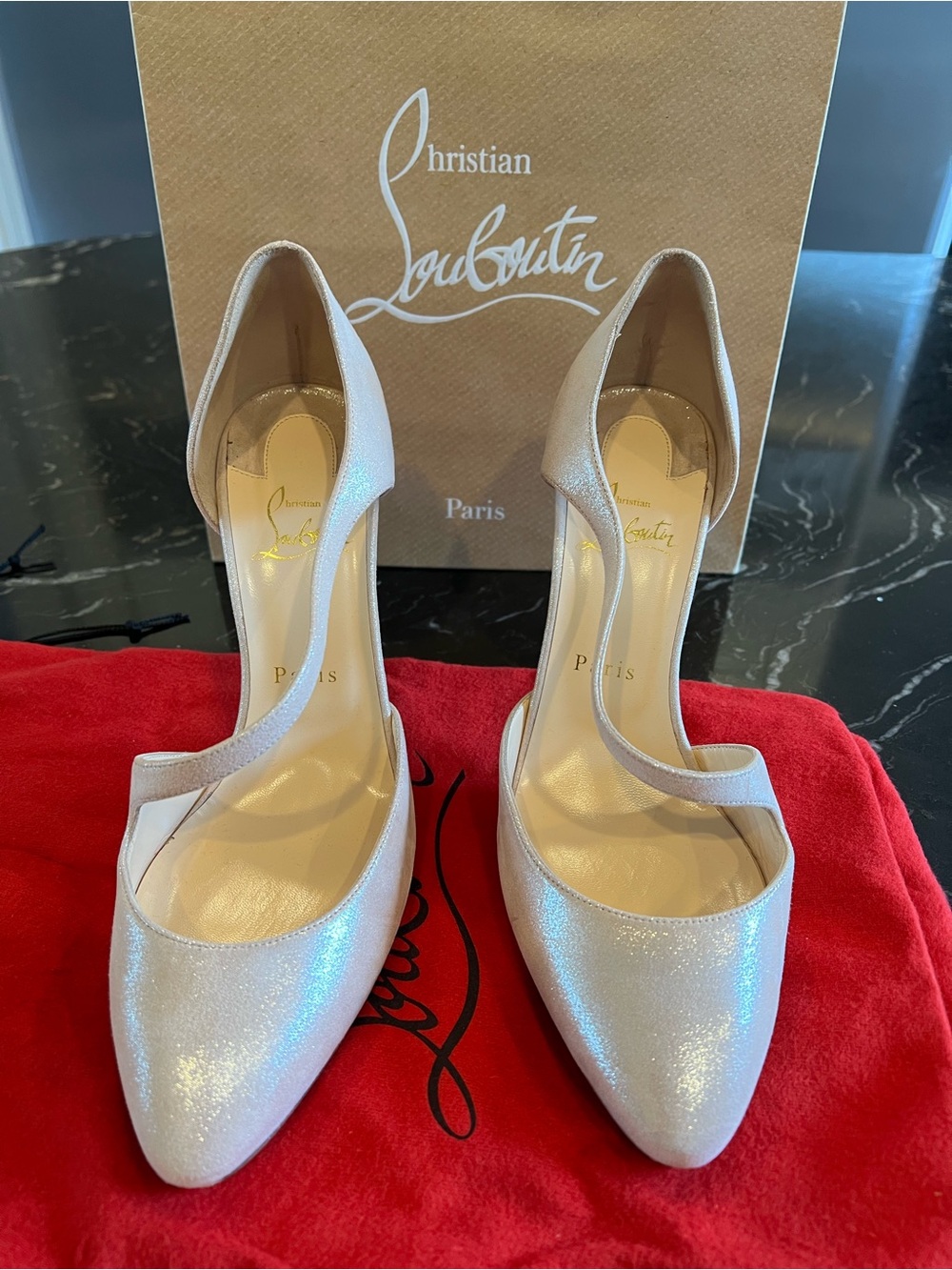 Christian Louboutin Catchy One 100 Pumps in Suede Lame